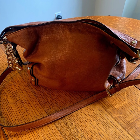 Michael Kors purse - Picture 1 of 3